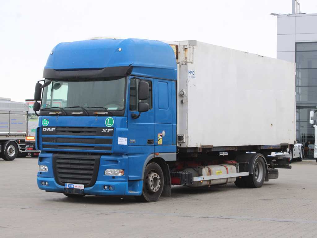 DAF XF 105.410, BDF, NEZÁVISLÁ KLIMATIZACE, CARRIER, VZDUCHOVÉ PÉROVÁNÍ