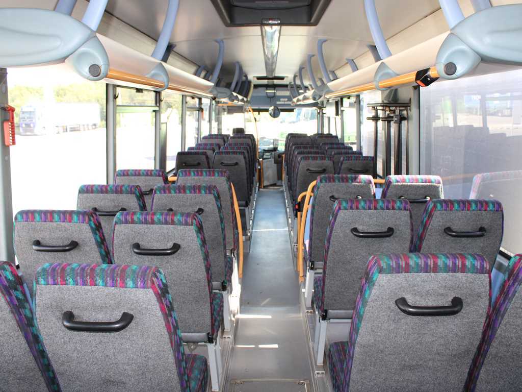 Irisbus CROSSWAY SFR 160, RETARDER, 50 MÍST NA SEZENÍ A 36 NA STÁNÍ