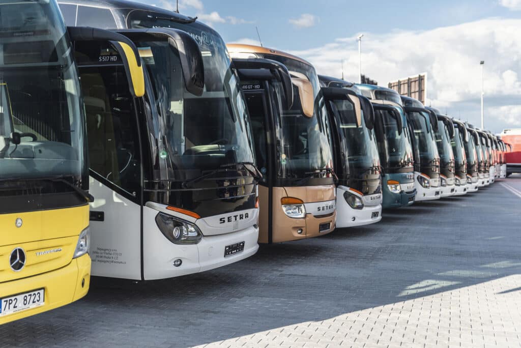 TIR CENTRUM - Verkauf von Bussen