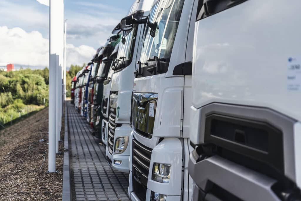 TIR CENTRUM - LKW zu verkaufen