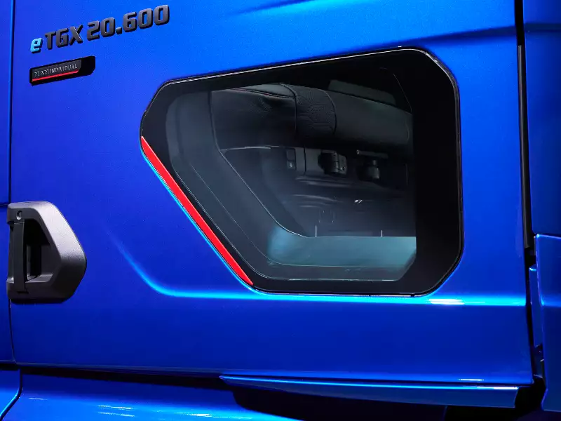 MAN eTGX 6x2 se sedmou baterií za kabinou