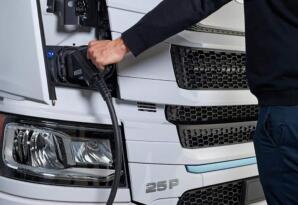 Der Scania-Lkw sprengt Grenzen – ein vollelektrisches Arbeitstier.