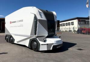 První autonomní kamion již jezdí na veřejné silnici ve Švédsku