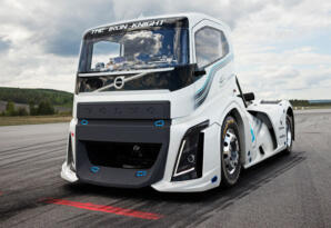 Volvo are cel mai rapid tractor din lume, numit Iron Knight